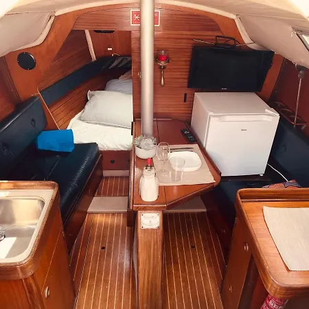 Alcyon, A Peaceful Floating Botel *